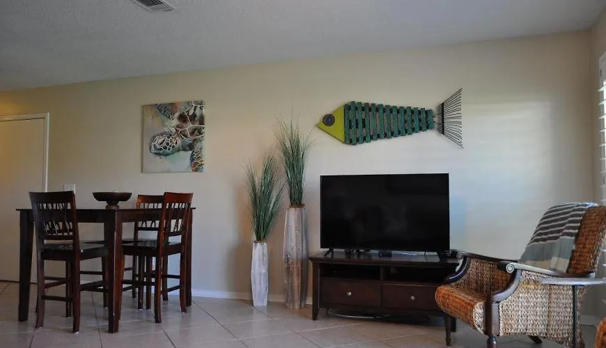 Apartment 9 B, One Bedroom Condo Destin